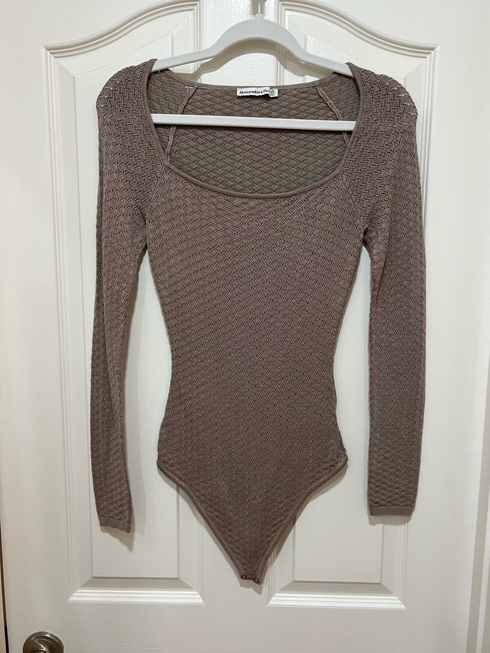 Abercrombie & Fitch Taupe Textured Long-Sleeve Bodysuit